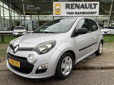 Renault Twingo 1.2 16V Parisienne / Dealer onderhouden / Centr. Deurvergrendeling / Elek. Ramen V / Radio / Bluetooth / Airco /