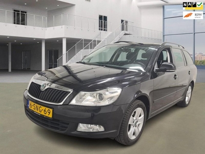 Skoda Octavia Combi 1.6 TDI Greentech Elegance Business Line