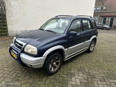 Suzuki Grand Vitara 2.5 V6