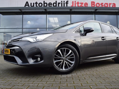 Toyota Avensis Touring Sports 1.8 VVT-i Automaat Executive Panoramadak | Zwart Leder | LED | Full Map Navi | Camera | Trekhaak, stationcar, bj 2017