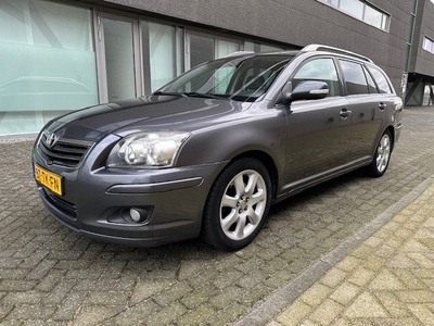 Toyota Avensis Wagon 2.0 D-4D-F EXEC BJ 10-2006