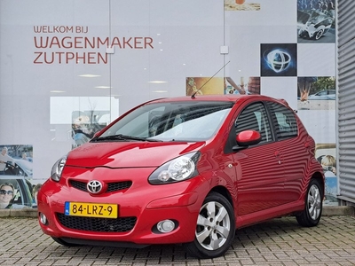 Toyota Aygo 1.0-12V Aspiration Red | LICHTMETALEN VELGEN | METALLIC LAK | 100% DEALERONDERHOUDEN |