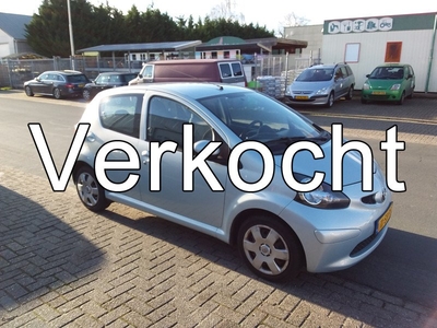 Toyota Aygo 1.0-12V +