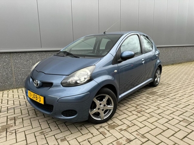 Toyota Aygo 1.0-12V Comfort, hatchback, bj 2009