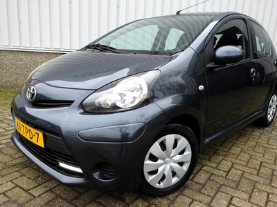 Toyota Aygo 1.0 VVT-i Aspiration, hatchback, bj 2012