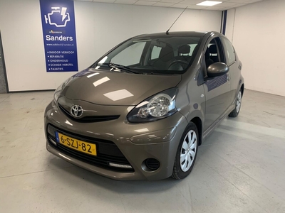 Toyota Aygo 1.0 VVT-i Aspiration, hatchback, bj 2014