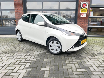 Toyota Aygo 1.0 VVT-i x-play 5drs Airco Camera Navi NL auto GARANTIE, hatchback, bj 2017