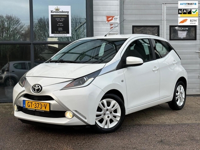 Toyota Aygo 1.0 VVT-i x-pure, CAMERA, NAVI, NAP, hatchback, bj 2015