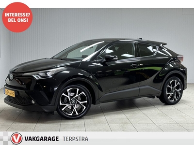 Toyota C-HR 1.8 Hybrid Style Ultimate/ Automaat/ Audio-Premium/ Zwarte Hemel/ Camera/ Lane-Assist/ Grootlicht Assist/ LED V+A/ LED Koplampen/ 18''LMV/ DAB+/ Stoel- + Stuurverw./ Dode-Hoek Det./ Cruise/ PDC V+A.