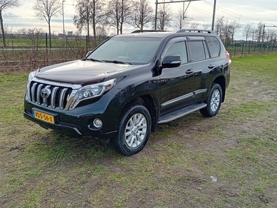 Toyota Land Cruiser 3.0 D-4D-F Executive Blind Van