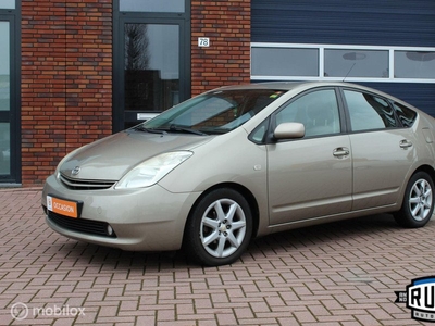 Toyota Prius 1.5 VVT-i Business Edition