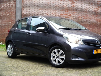 Toyota Yaris 1.3 VVT-i Aspiration 99 PK , Airco, Navigatie, A.rijcamera, Lage km stand., hatchback, bj 2012