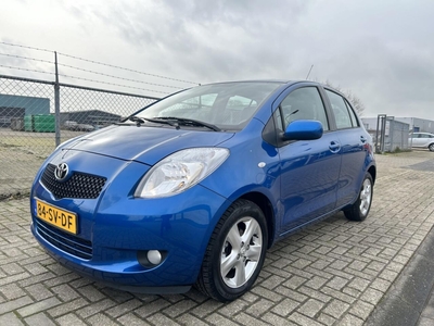 Toyota Yaris 1.3 VVTi Luna / Keyless entry & start / climate control, hatchback, bj 2006