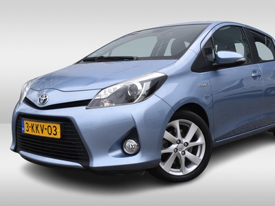 Toyota Yaris 1.5 Full Hybrid Dynamic, hatchback, bj 2013