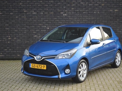 Toyota Yaris 1.5 Hybrid Dynamic | Achteruirijcamera | Armsteun | Trekhaak | Climate controle, hatchback, bj 2015