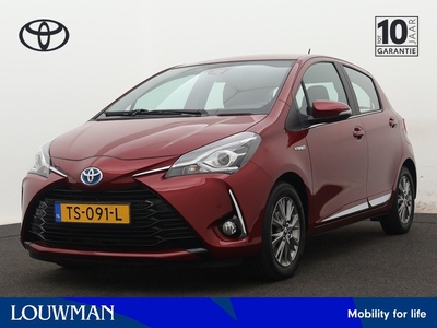 Toyota Yaris 1.5 Hybrid Executive | Navigatie | Half lederen bekleding | Achteruitrijcamera | Parkeersensoren voor |