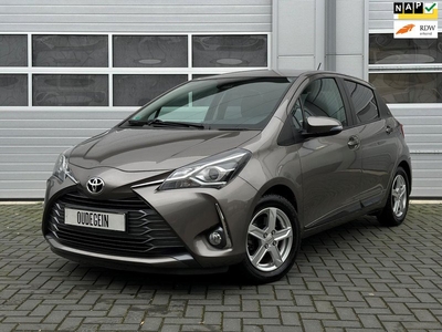 Toyota Yaris 1.5 VVT-i Dynamic / Y20 Edition / Garantie / Camera / Lane Assist / Bots Herk / Navi / Stoelverwarming / Nieuwstaat /