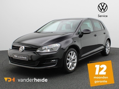 Volkswagen Golf 1.2 TSI Connected Series 110PK Trekhaak, achteruitrijcamera, stoelverwarming, navigatie, App-Connect, alarm, 17'' lichtmetaal