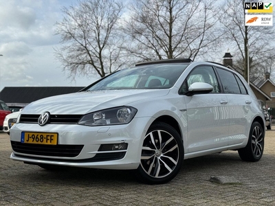 Volkswagen Golf 1.2 TSI CUP 5DRS PANORAMA DAK STOELVERWAR. CRUISE CTRL