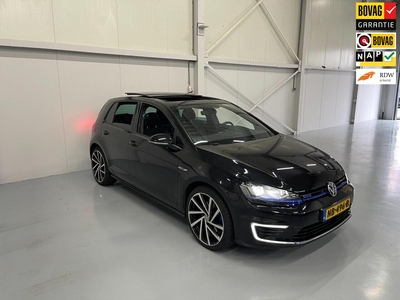 Volkswagen Golf 1.4 TSI GTE Connected Series, hatchback, bj 2016