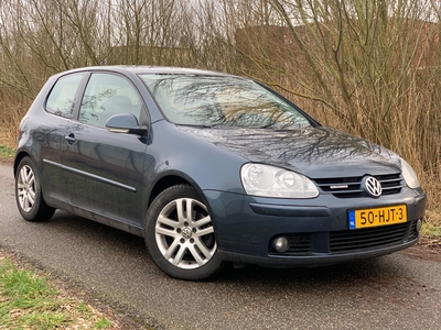 VOLKSWAGEN GOLF 1.9 TDI Trendline BlueMotion 2009 NAVI AIRCO !