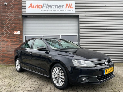 Volkswagen Jetta 1.4 TSI Hybrid Highline Leder Navi Xenon, sedan, bj 2013