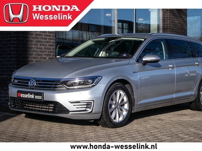 Volkswagen Passat Variant 1.4 TSI GTE Highline - All-in rijklprs | lederen sportstoelen | digitaal dashoard