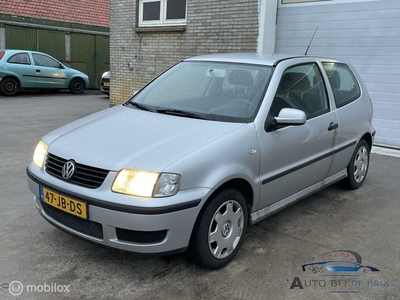 Volkswagen Polo 1.4-16V Trendline, hatchback, bj 2002