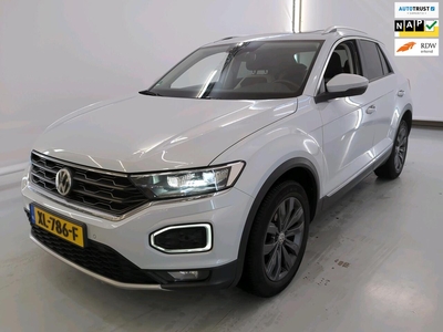 Volkswagen T-ROC 1.5 TSI 150pk Sport | CAMERA | BEATS | OPEN DAK | DAB+ / CARPLAY, terreinwagen/pick up, bj 2019