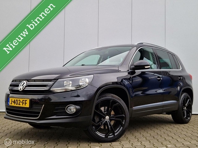 Volkswagen Tiguan 2.0 TSI SPORT&STYLE 4MOTION AUTOMAAT/LEDER/19''LMV/TREKHAAK/NAVI, terreinwagen/pick up, bj 2012