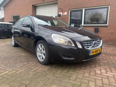 Volvo S60 1.6 T4 Kinetic, sedan, bj 2011