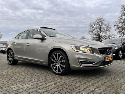 Volvo S60 2.0 D4 Summum Luxury-line Aut. PANO | XENON | VOLLEDER | NAVI-FULLMAP | MEMORY-PACK | CAMERA | ECC | PDC | CRUISE | SPORT-SEATS | 18ALU, sedan, bj 2014