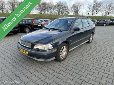 Volvo V40 1.8 airco Apk, stationcar, bj 1997