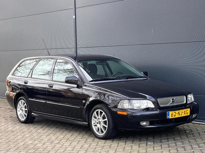 Volvo V40 1.8 Europa APK Airco Trekhaak, stationcar, bj 2003