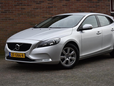 Volvo V40 2.0 D2 Momentum '17 Airco Cruise Inruil mogelijk, hatchback, bj 2017