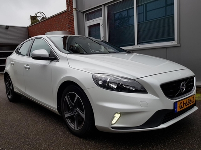 Volvo V40 D2 2.0 R Design 137.569Km Navi Leder Zgoh, hatchback, bj 2015