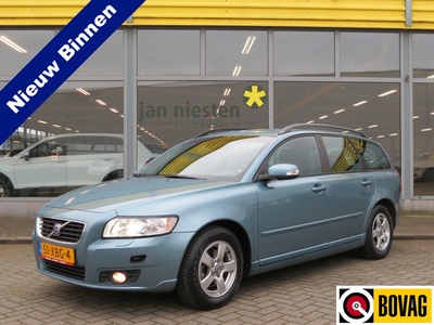 Volvo V50 1.8F Momentum | Trekhaak | Xenon | Stoelverwarming | Rijklaarprijs incl. onderhoudbeurt, APK & 6 maanden Garantie