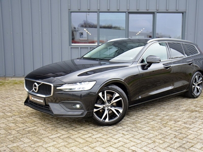 Volvo V60 2.0 D4 190pk Aut. Momentum * Navi * Carplay/Android * Camera * 18