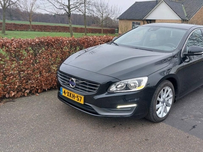 Volvo V60 2.0 D4 Momentum AIRCO/NAVI BJ 2014, stationcar, bj 2014