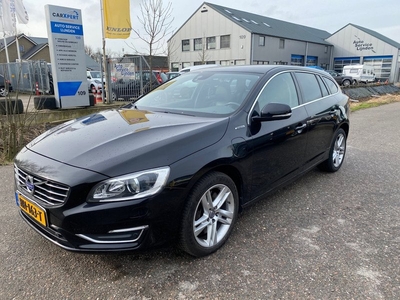 Volvo V60 2.4 D6 AWD Plug-In Hybrid R-Design