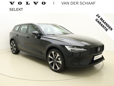 Volvo V60 Cross Country B5 264pk AWD Plus / NIEUW / DIRECT LEVERBAAR / 360 Camera / Harman Kardon audio / Black pakket / Sportstoelen / Standkachel /