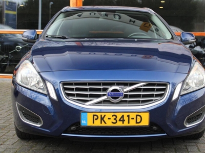 Volvo V60 D3 Ocean Race | 5 Cilinder | Trekhaak 1600 kg | Camera | All season, stationcar, bj 2012