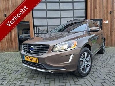 VOLVO XC60 2.5 T5 AWD 5 CILINDER PANO LEER XENON CAMERA