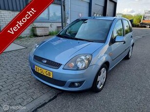 Ford FIESTA 1.6-16V AUTOM.|AIRCO|Trekhaak| 1e iegenaar