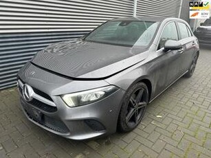 Mercedes-Benz A-KLASSE A180 RIJDBARE SCHADE AMG WIDESCREEN/LED/CAMERA