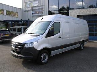 Mercedes-Benz SPRINTER 317 CDI L3H2 RWD 3500kg trekhaak, MBUX met navigatie en parkeer pakket, Etc.