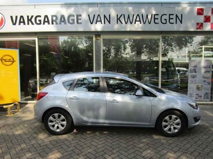 Opel Astra 1.4 NAVIGATIE / BLUETOOTH / PARKEERSENS.