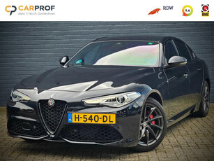 Alfa Romeo Giulia 2.0T Super VELOCE PACK / 280 PK / TREKHAAK / PRIVACY GLASS / SPOILER /