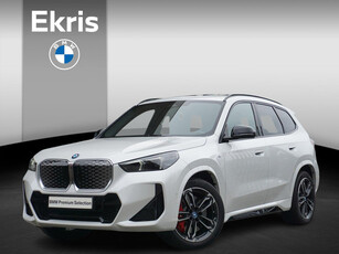 BMW iX1 eDrive20 M-Sport | Premium Pack | Panoramadak | Comfort access | 19 inch LMV