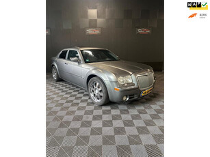 Chrysler 300C 3.0 V6 CRD | Pano | Xenon | Nieuwe APK |